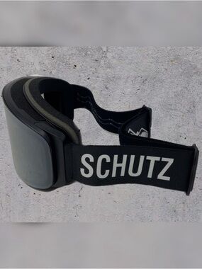 Schutz mirrored silver ski goggles